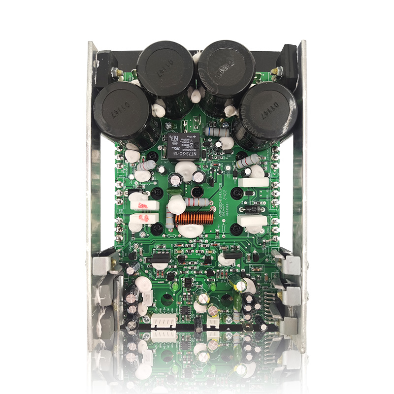 AMP500H+7294: LP 400W+HP 100W snažne izlazne snage s aluminijskim radijatorom u obliku slova U, modulom pojačala snage klase H