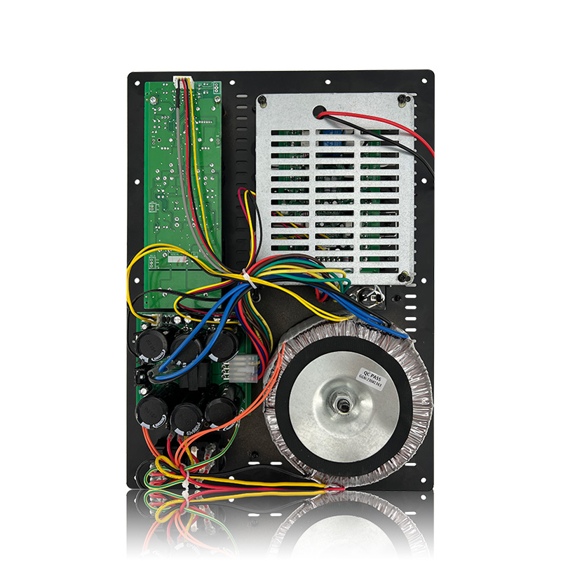 Snažni 1.0 kanalni subwoofer SUB18-600